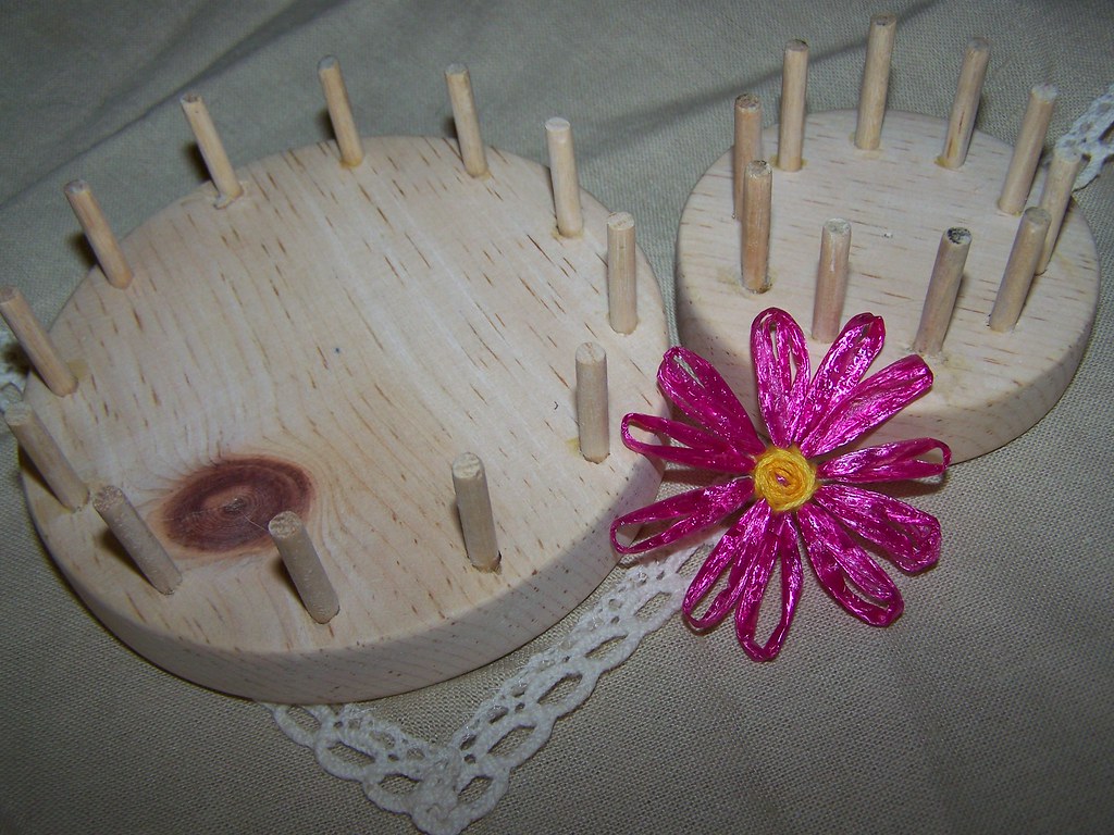 Daisy and Double Daisy Daisy looms. Handmade by Tony (wond… Flickr