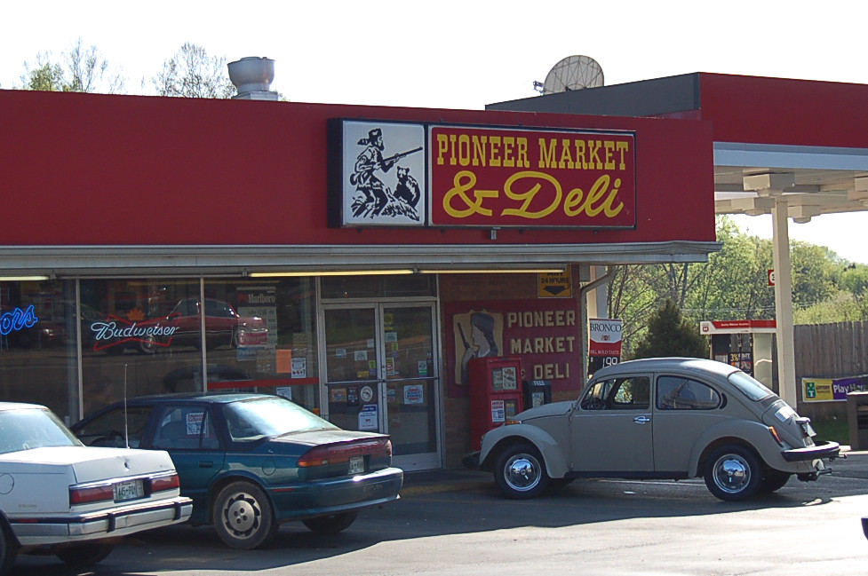 Pioneer Market & Deli Amazing illustration here, looks lik… Flickr