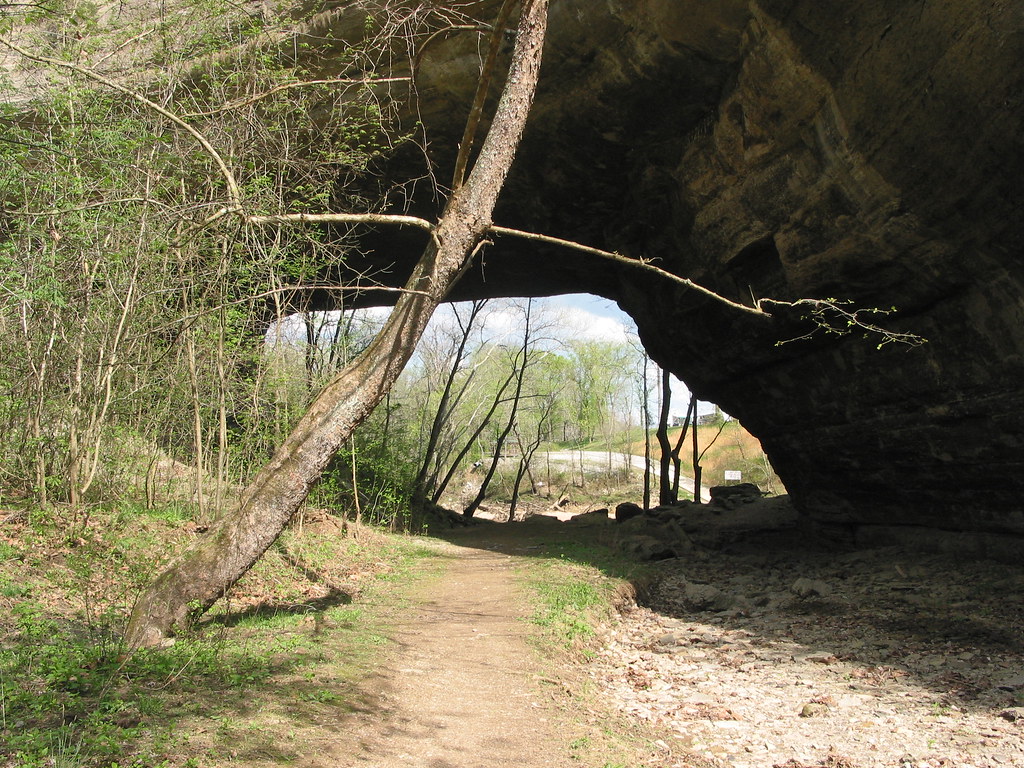 Creelsboro Rock House Natural arch in Russel County Kentuc… Flickr