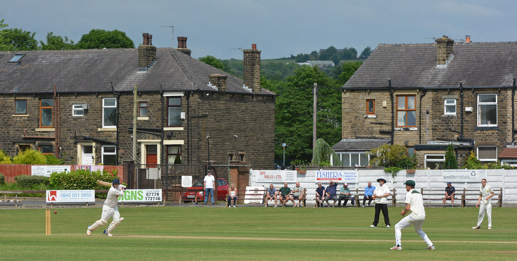 Harbour Side Milnrow fielding against Bacup in front of Ha… Flickr