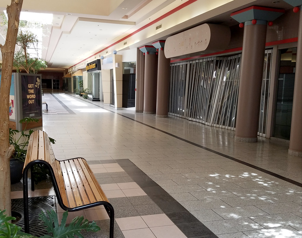 Views of the Vacated Berkshire Mall The Caldor Rainbow Flickr