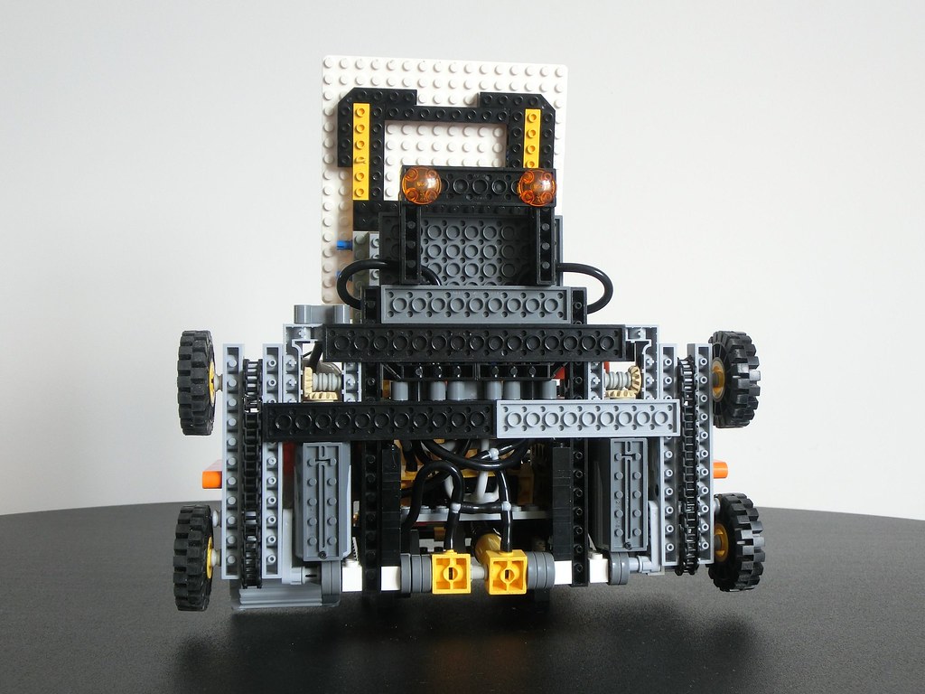 Sunny Side Up LEGO Pneumatic Flipper (Robot Wars) Flickr