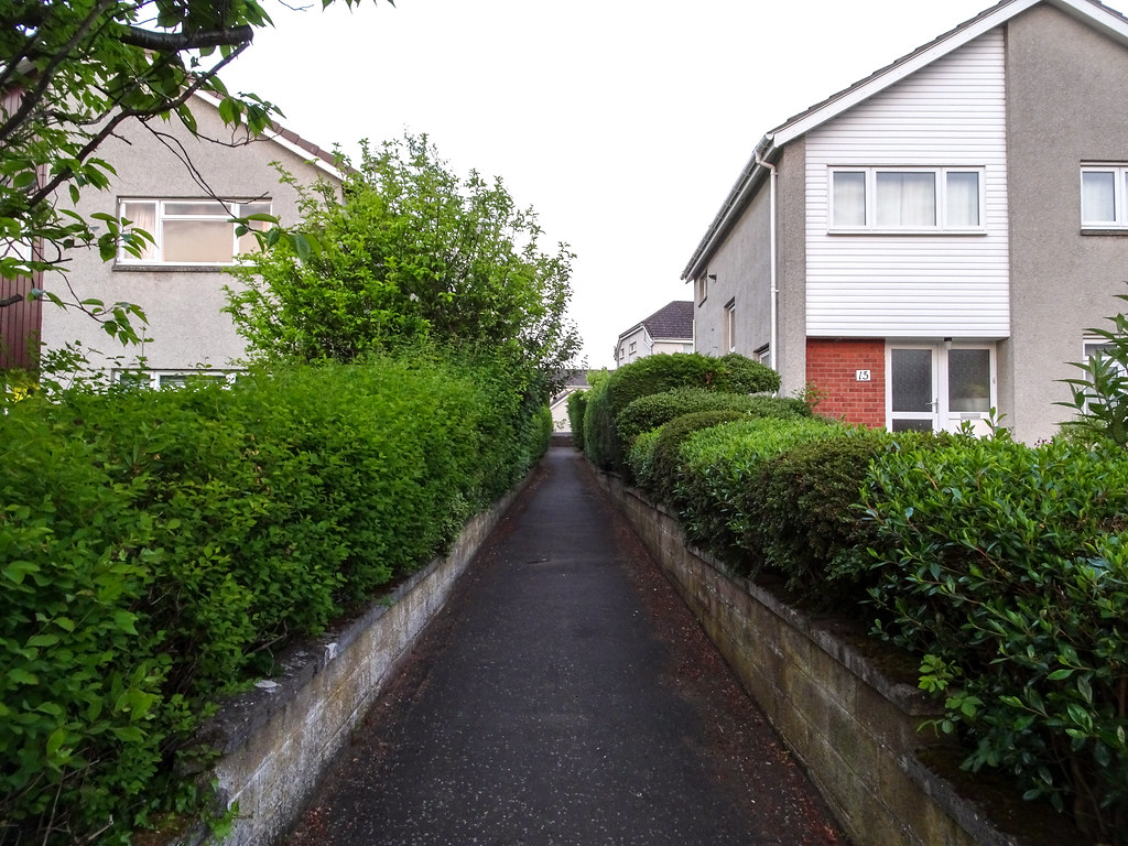 Alleyway at Leonard Gardens, 2018 May 31 Leonard Gardens, … Flickr