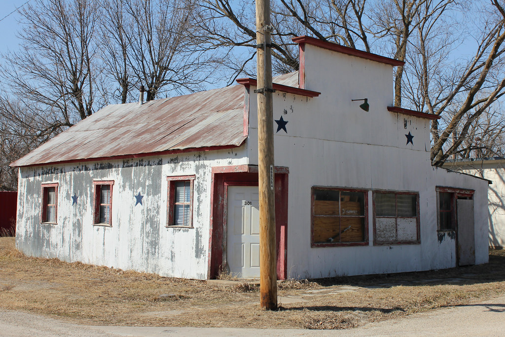 Downtown Building Olsburg, KS Tom McLaughlin Flickr