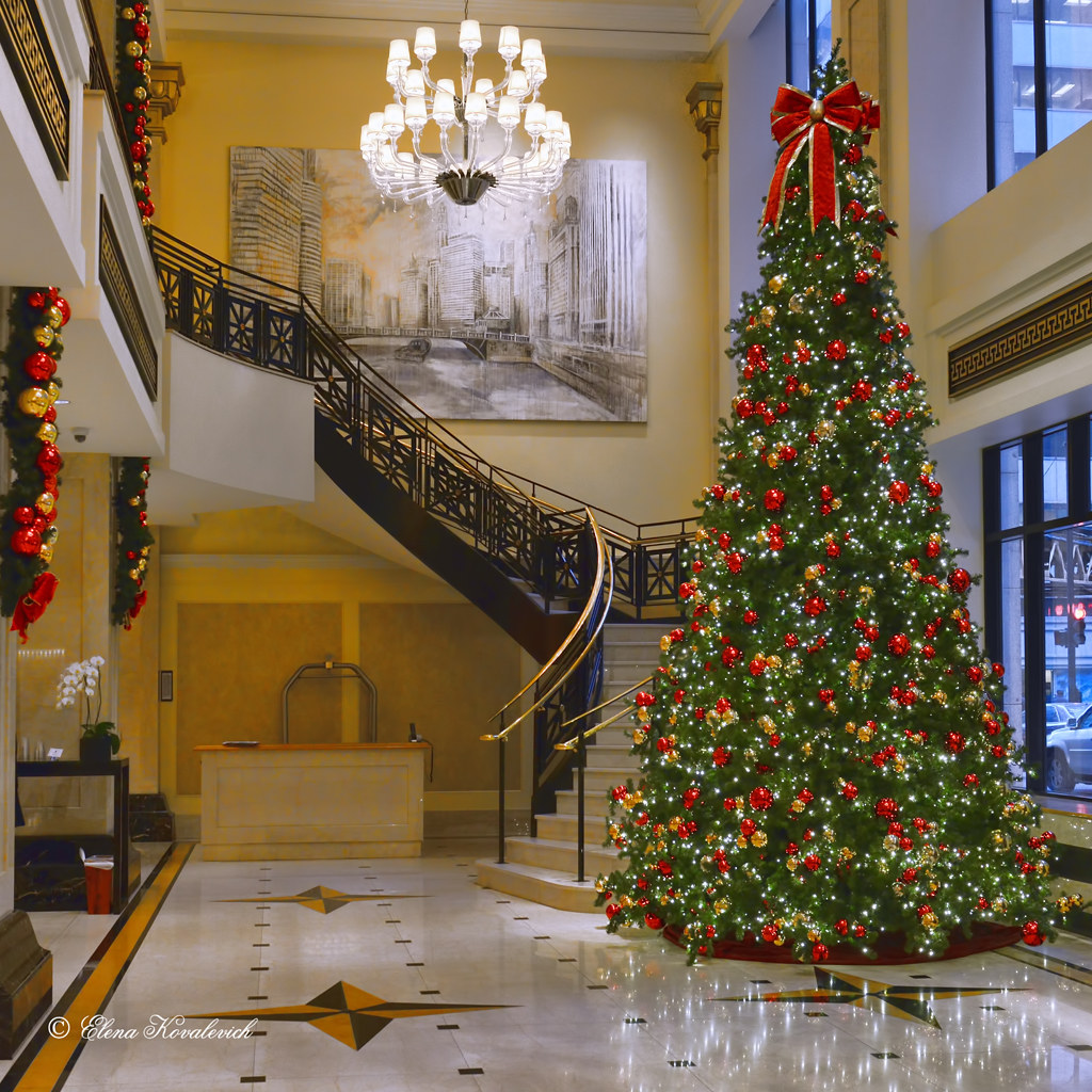 Christmas Tree JW Marriott Chicago. Elena Kovalevich Flickr