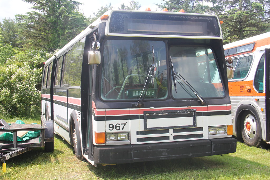 IMG_7957 Red Rose Transit Authority 1990 Flxible Metro B 3… Flickr