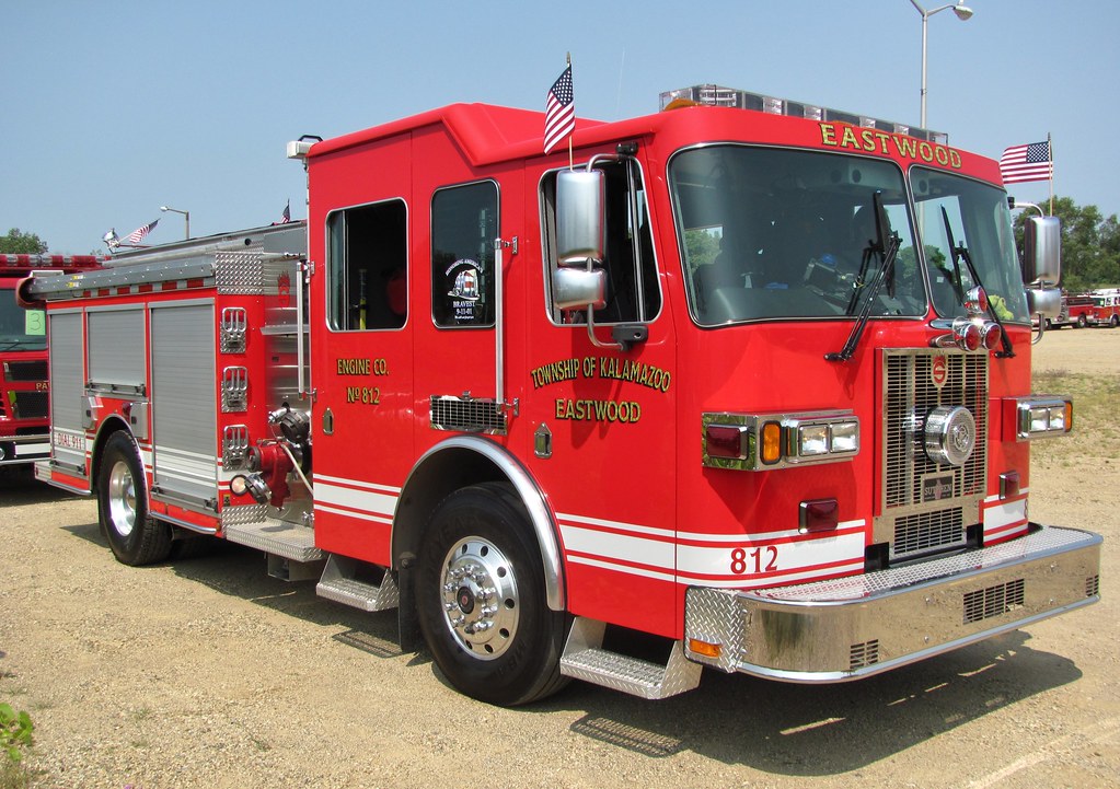 Kalamazoo Township, MI Fire Department 2006 Sutphen Engine… Flickr