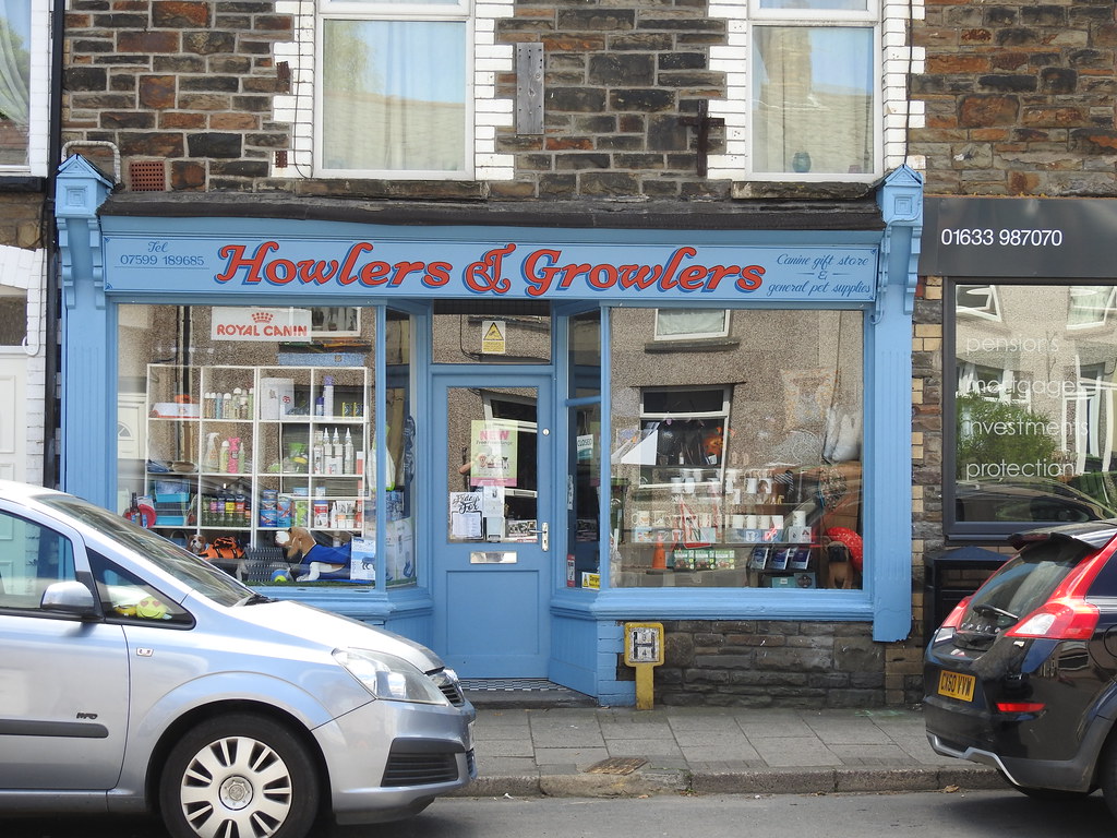 Howlers & Growlers, Commercial Street, Risca 2 June 2018 Flickr