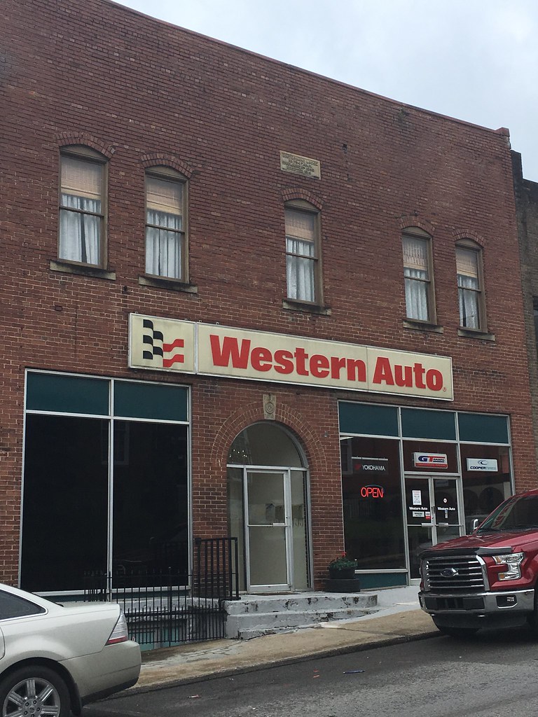 Western Auto, Whitesburg, KY This is the Western Auto part… Flickr