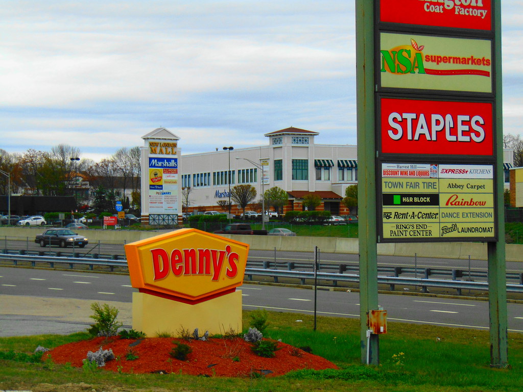 New London Shopping Center/New London Mall (New London, Connecticut