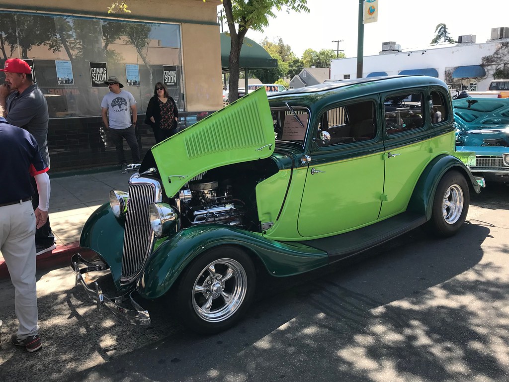 1934 Ford Deluxe Fordor Sedan 2018 Tower District Car Show… Flickr