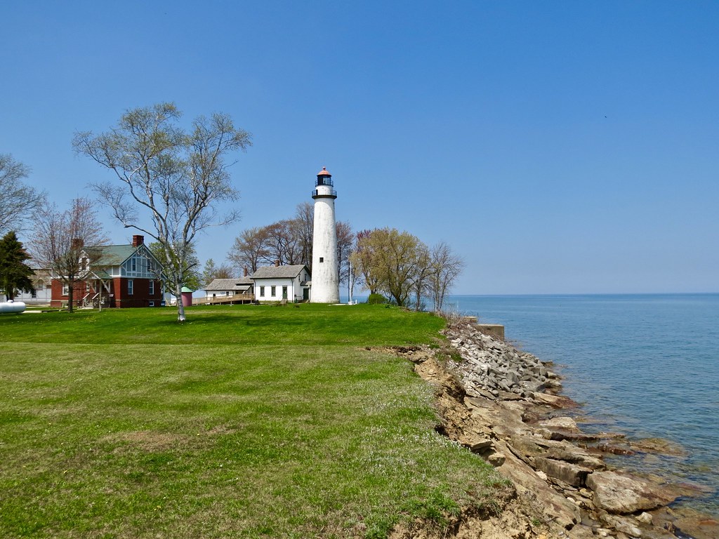 Pointe aux Barques Light The first Pointe aux Barques Ligh… Flickr
