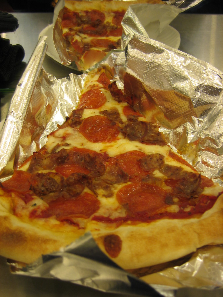 Ray's Pizza Late Night Snack Combo pizza (pepperoni & sa… Flickr