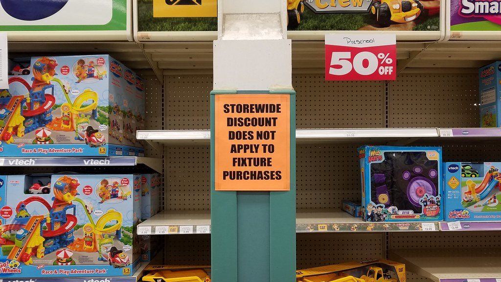 Toys "R" Us going out of business Columbus, Ohio Dan Keck Flickr