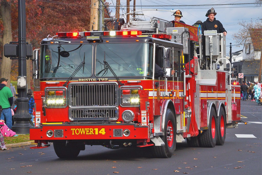 Third District Tower 14 2015 Seagrave/Aerialscope Flickr