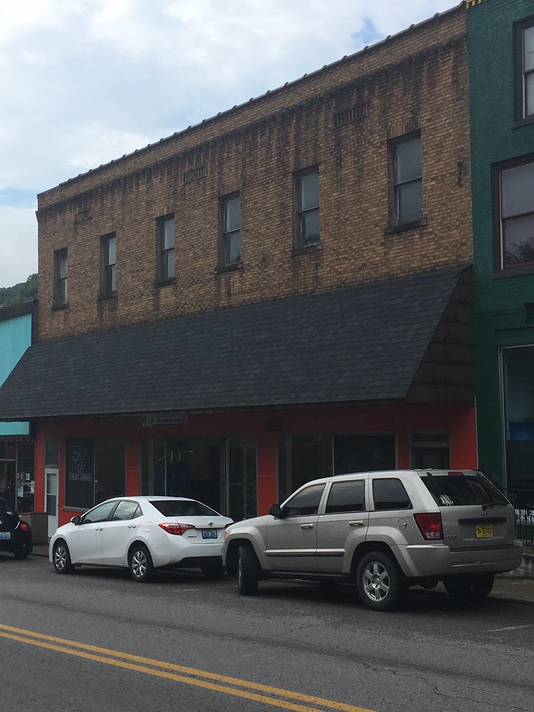 Dawahare 109 (old Dawahares building), Whitesburg, KY Flickr