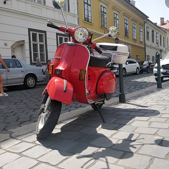 The second Vespa of Budapest. The sun just makes things lo… Flickr