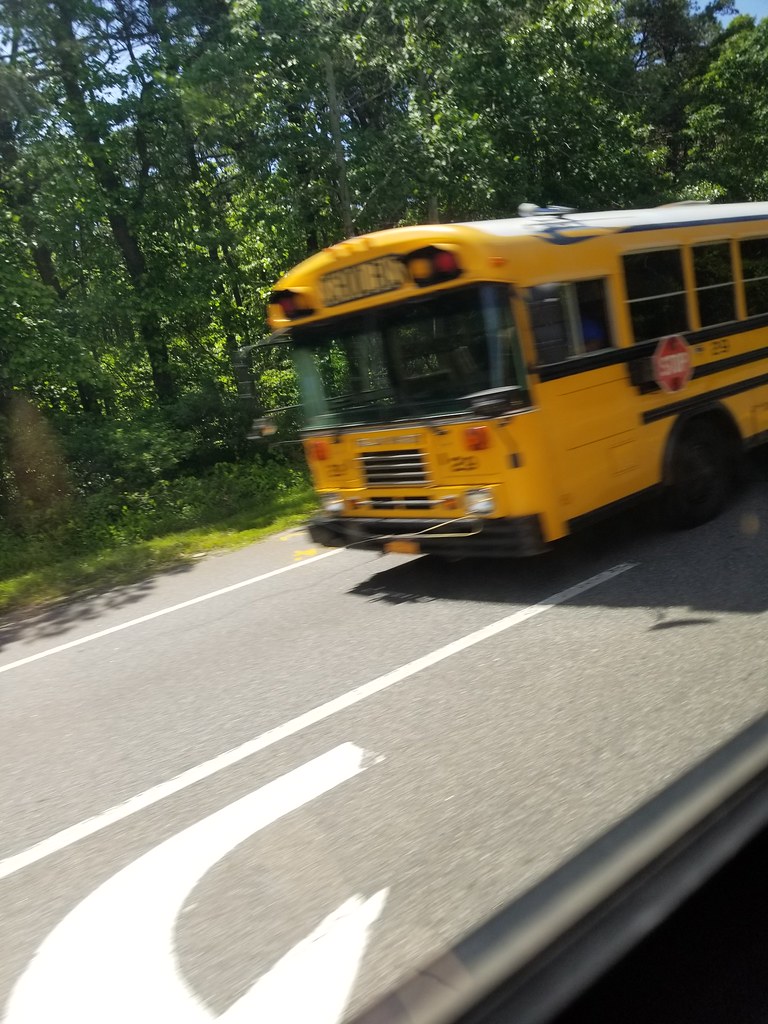 Herricks UFSD 29 2000? Blue Bird TC2000 Caught on it's wa… Flickr