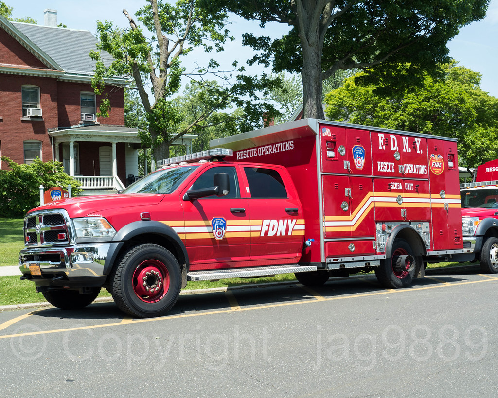 FDNY Scuba Unit Truck, Fort Totten, New York City jag9889 Flickr