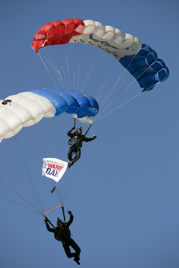 180602DDB155002 The United States Air Force Parachute T… Flickr