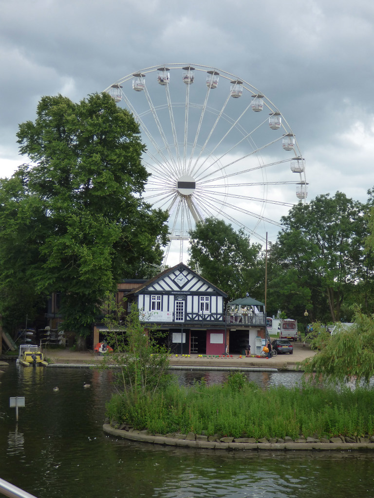 StratforduponAvon Big Wheel StratforduponAvon Boat Club, River