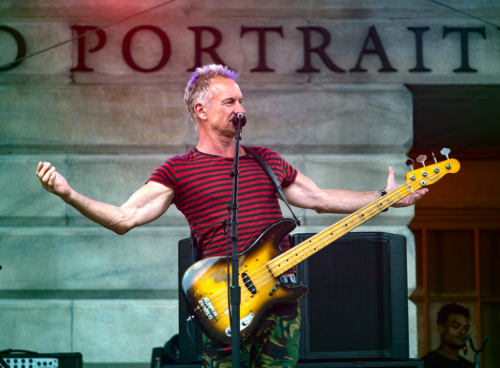 Sting Sting performs on the steps of the National Portrait… Flickr