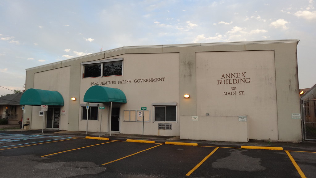 Plaquemines Parish Courthouse, Belle Chasse, LA Belle Chas… Flickr