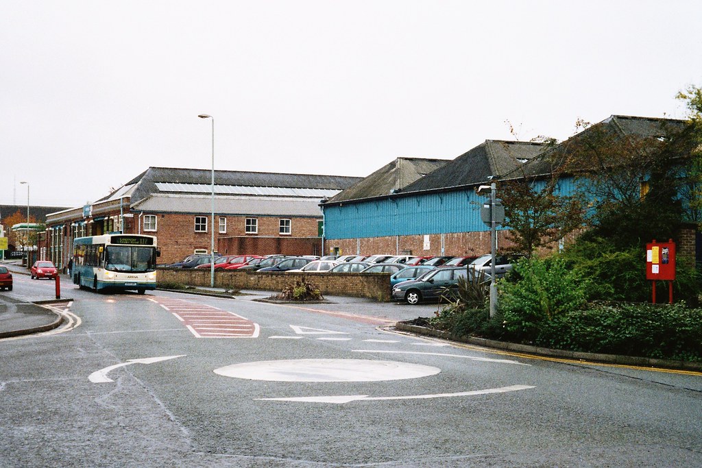 Arriva Fox County, Ashby Road, Coalville Seen when still o… Flickr