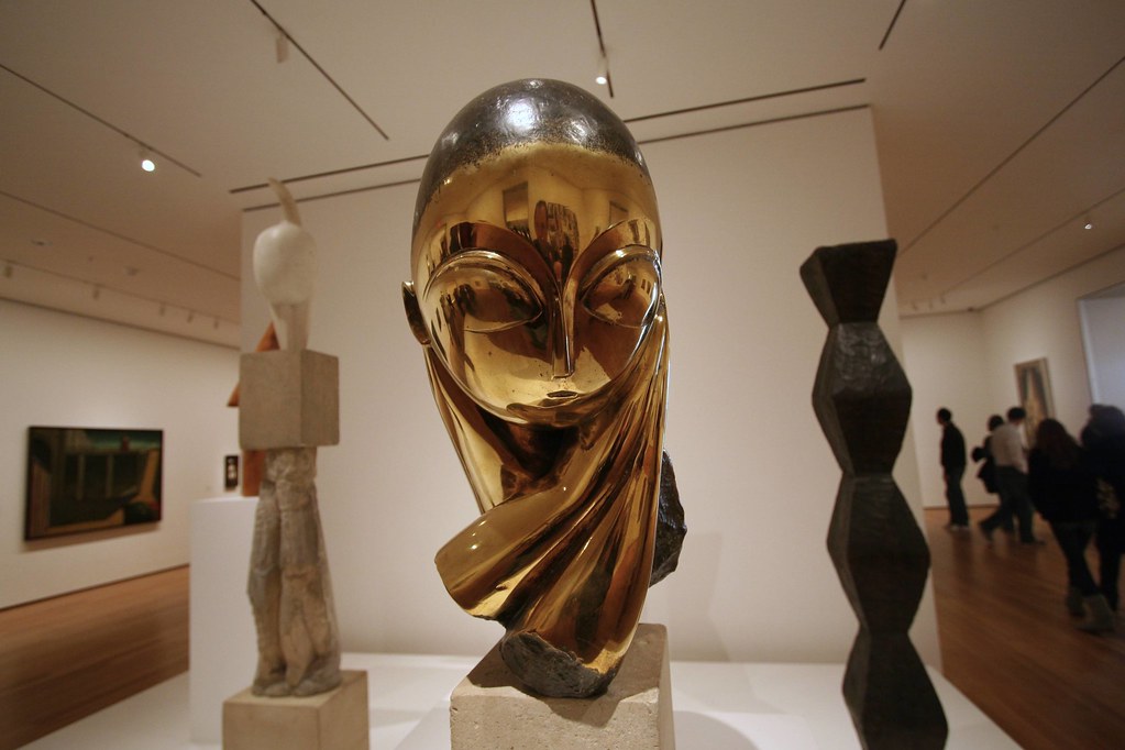 egg head dude(ette) I love this sculpture. to take … Flickr