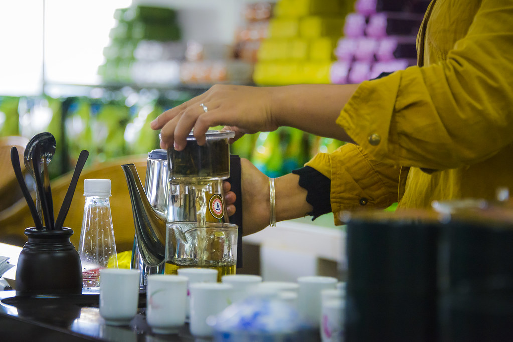 Tea 101 Sampling a variety of teas at Tea 101. Whenever I … Flickr