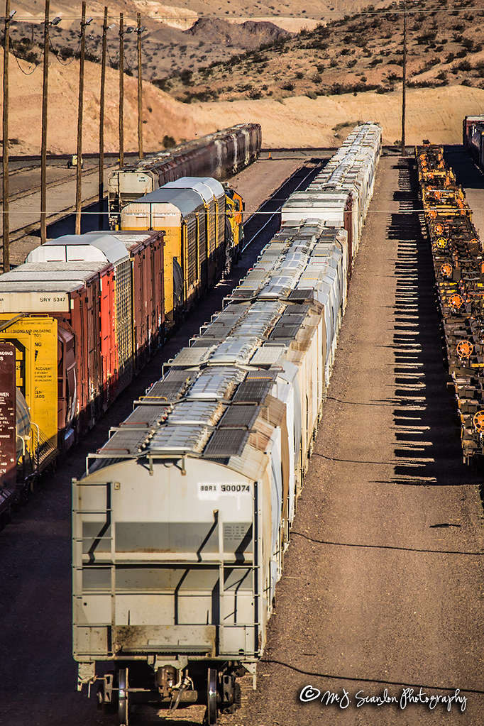 BNSF Barstow Yard A pair of former Santa Fe SD402's work … Flickr