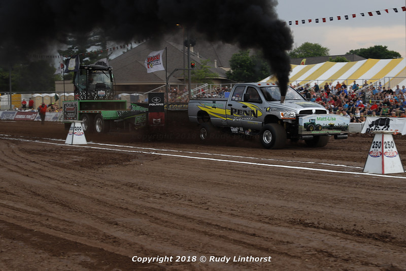 Mackville WI (USA) 2018 day 2 7800lbs Pro Stock Diesel Four Wheel Drive