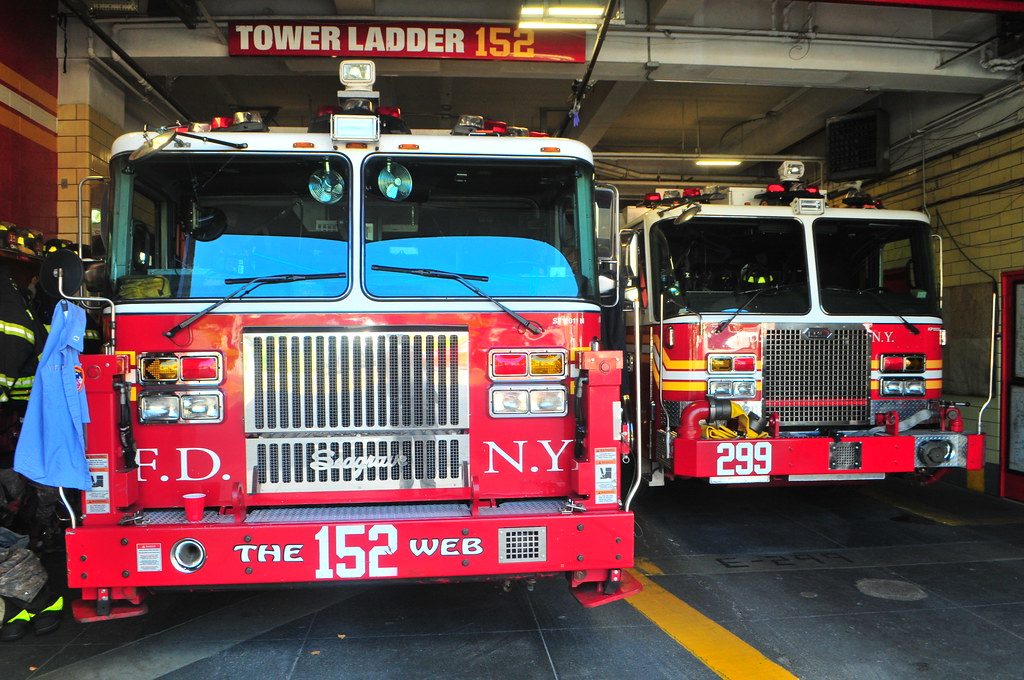 FDNY Tower Ladder 152 · Engine 299 | 2012 Seagrave ST12011N … | Flickr