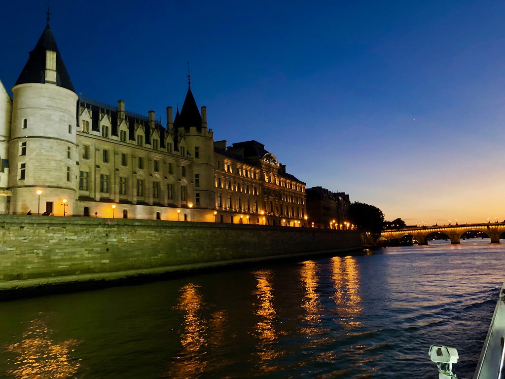 Palace Justice at night, Ile De La Cite Islands, Seine Riv… Flickr