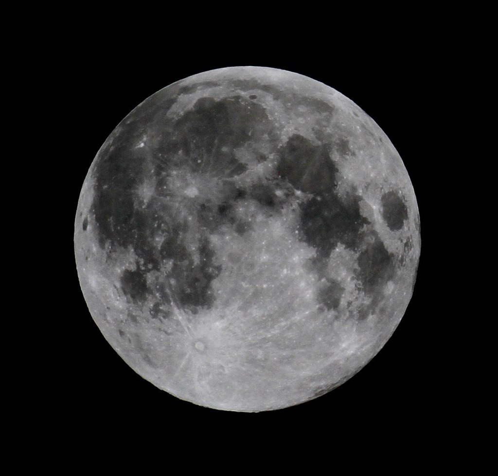 IMG_1988 moon handheld 20180628 moon handheld The other … Flickr