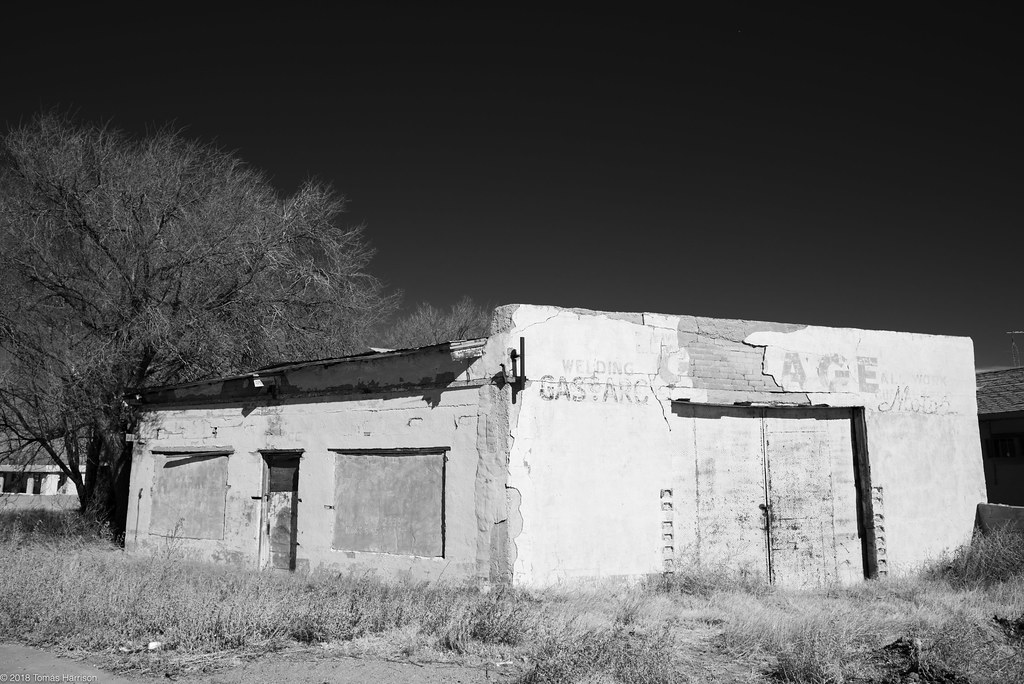 gas & arc Vaughn, NM. Day 1 of my road trip back home, San… Flickr