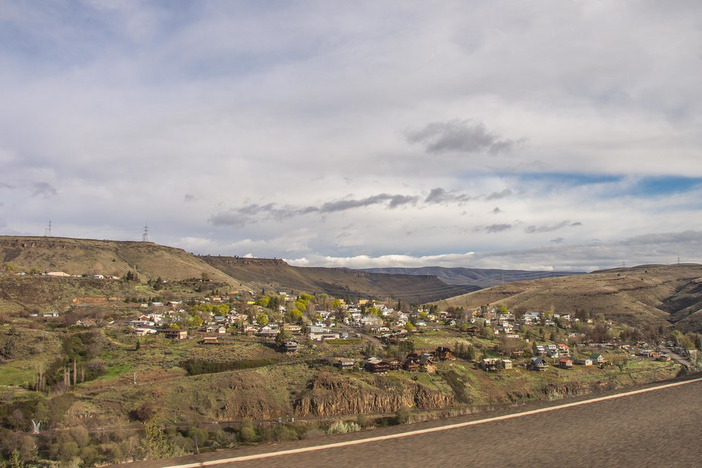 Maupin, Oregon Maupin is a small town on the banks of the … Flickr