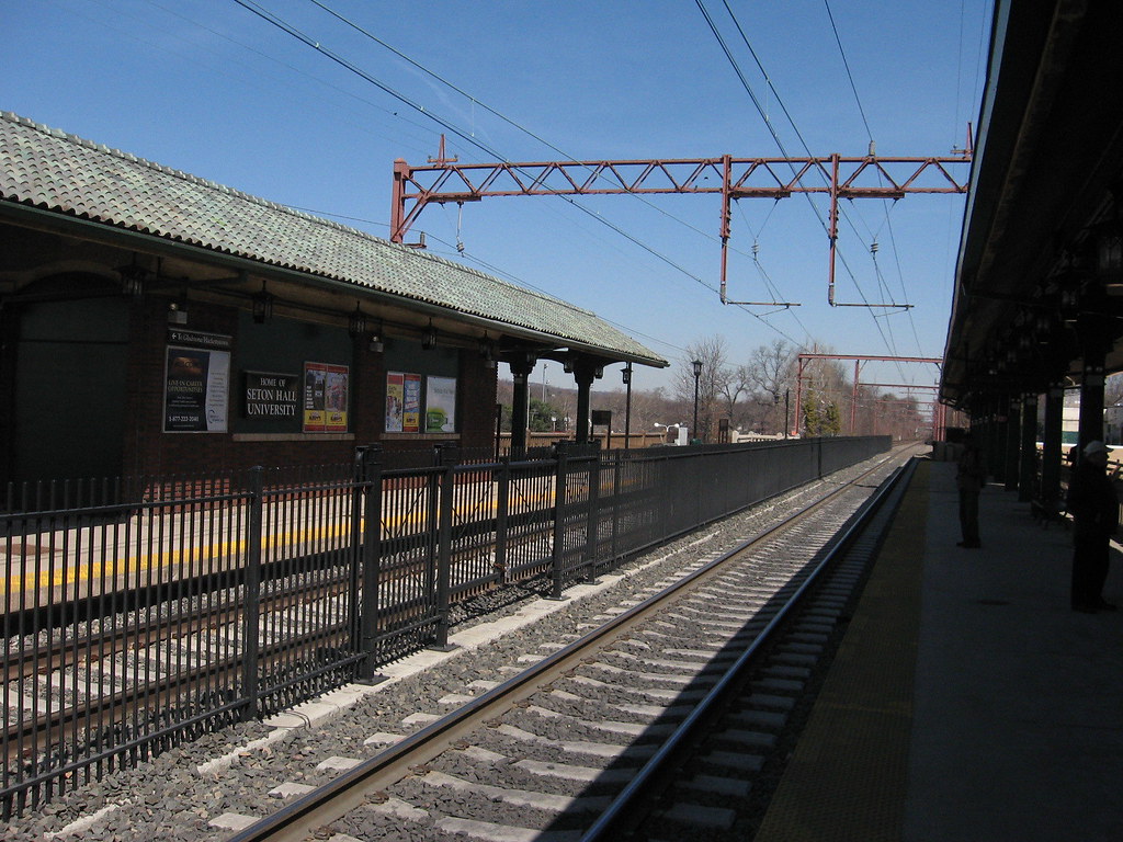 South Orange Path Station Train into NYC from South Orange… Flickr