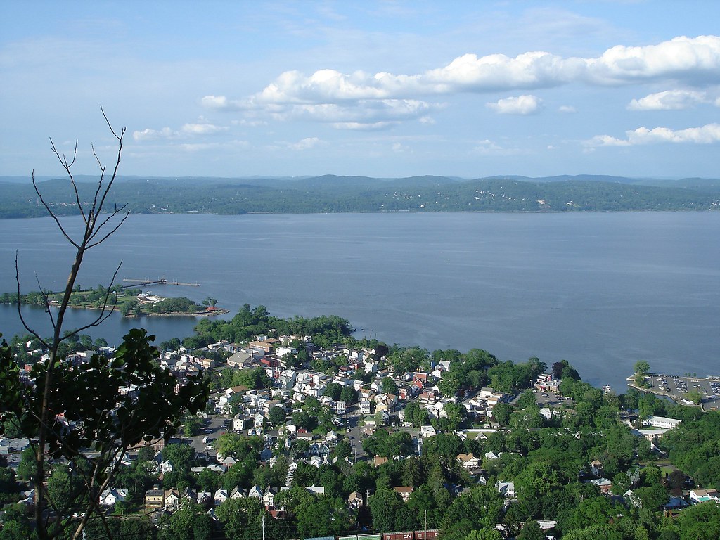 Haverstraw from Hi Tor 1 Darryn Flickr