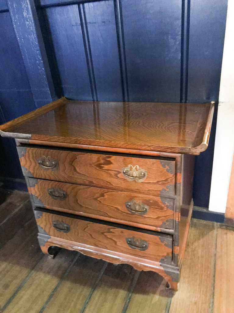 Antique commode Amsterdam Maritime Museum, 2017 Thomas Quine Flickr