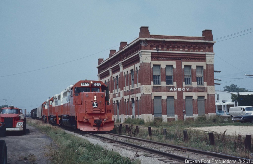 IC GP40 Amboy depot 870 The same train shown at Dixon is … Flickr