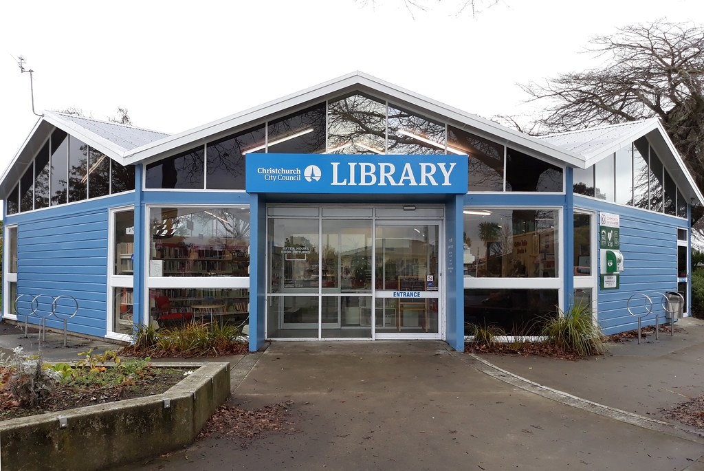 Redwood Library Redwood Library, 31 July 2018. File Refere… Flickr