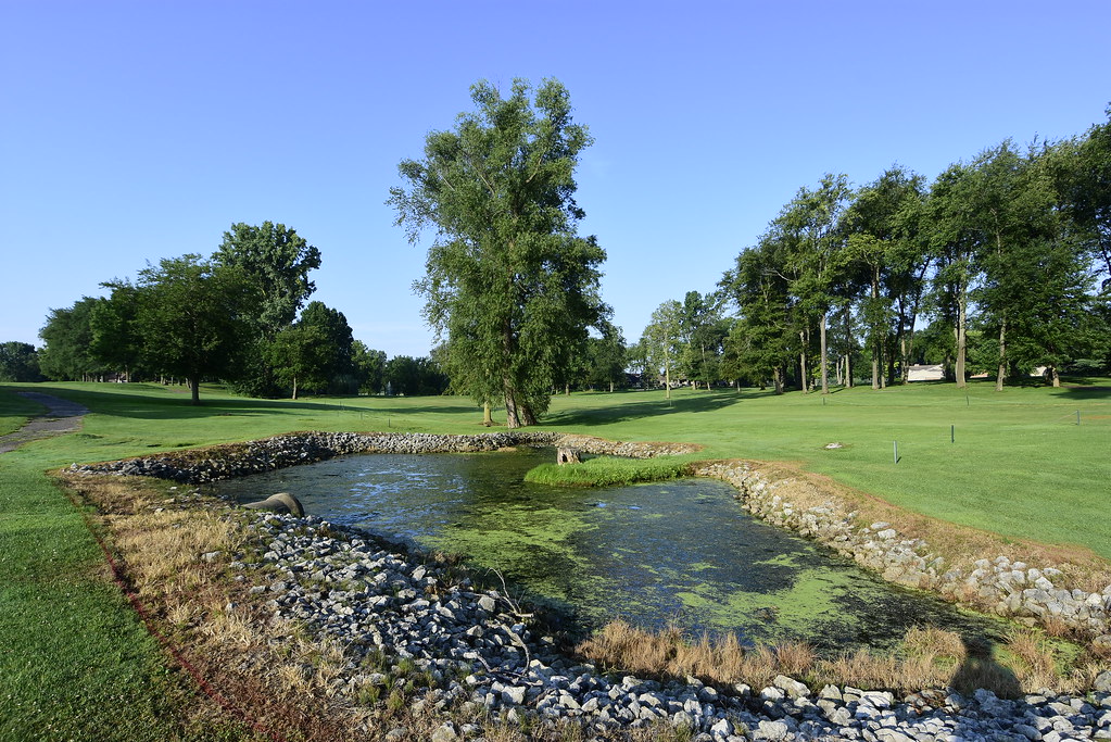 Green Golf Bent Oak Golf Comm_Elkhart IN 20180805 Rick Rechtman