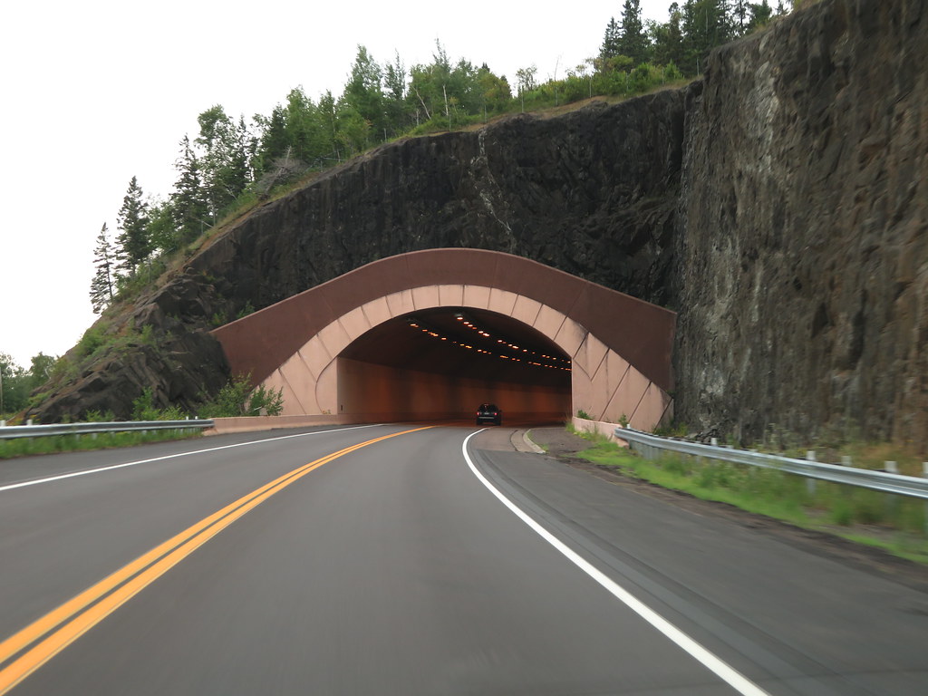Silver Creek Cliff Tunnel, Minnesota Highway 61, Silver Cr… Flickr