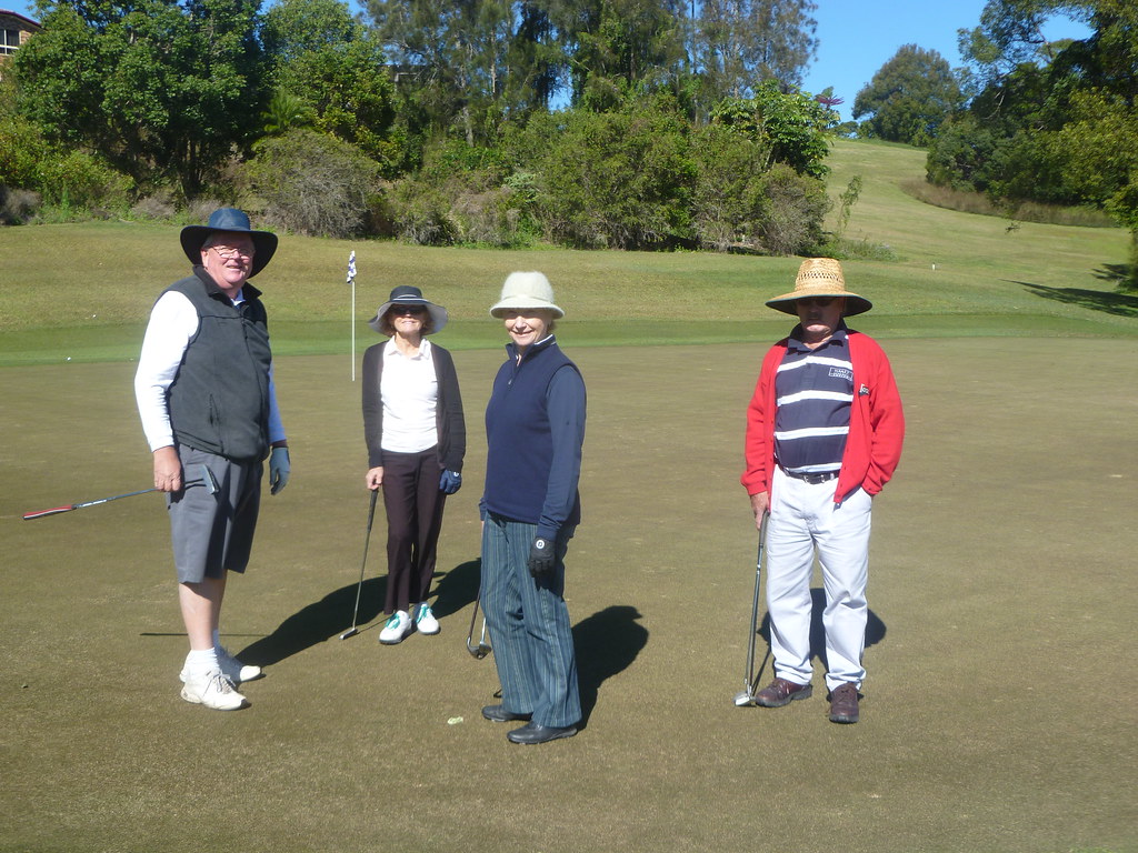 Tony Dahl, Denise Copeland_Leonie Dahl_ OSCC Lady Golfers Flickr