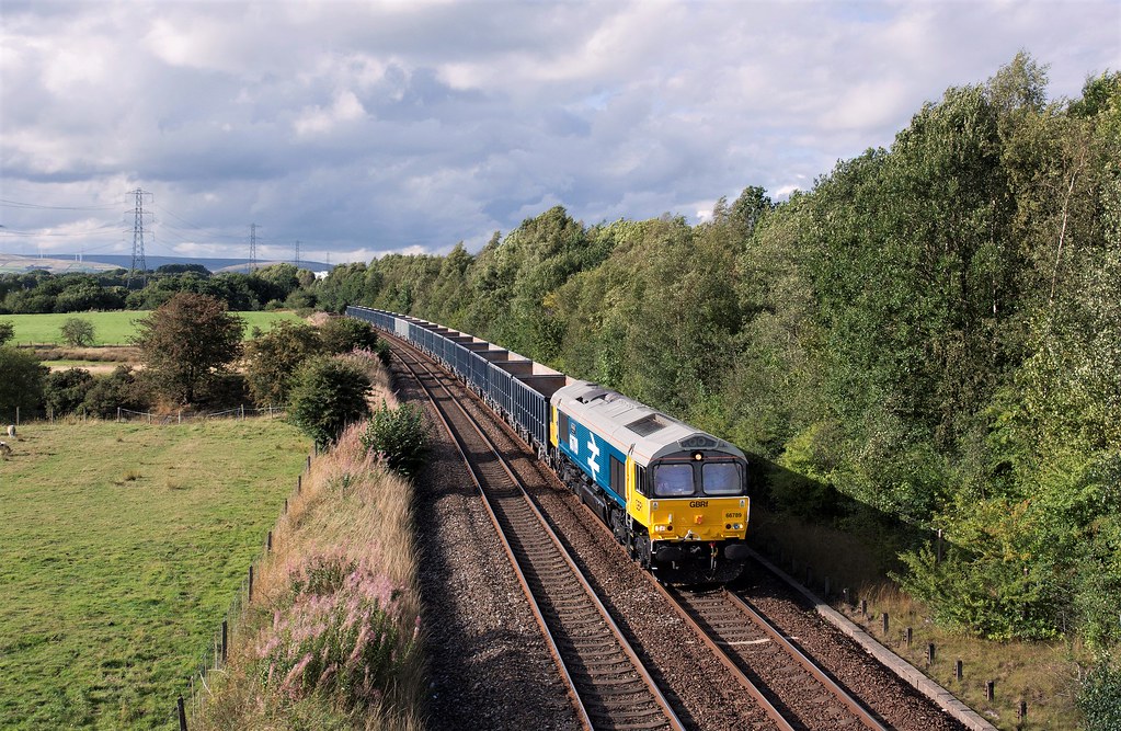 Colourful shed(2) Large Logo 66789 6M59 Scunthorpe Roxby G… Flickr
