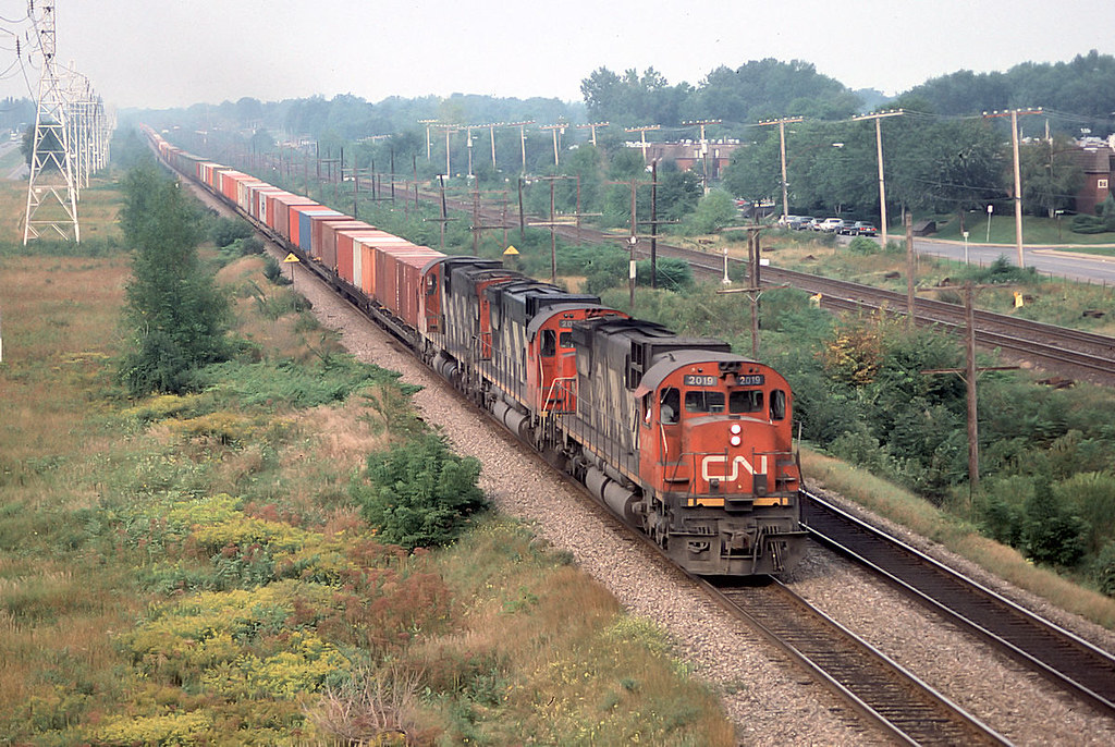 CN 2019, Beaconsfield, PQ Eastbound. 931988 Paul De Luca Flickr