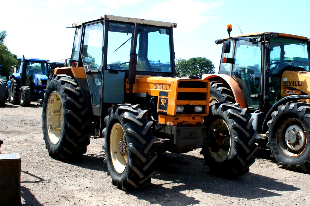 RENAULT SP TRACTOR CAMBRIDGE MACHINERY SALE peter Halls Flickr