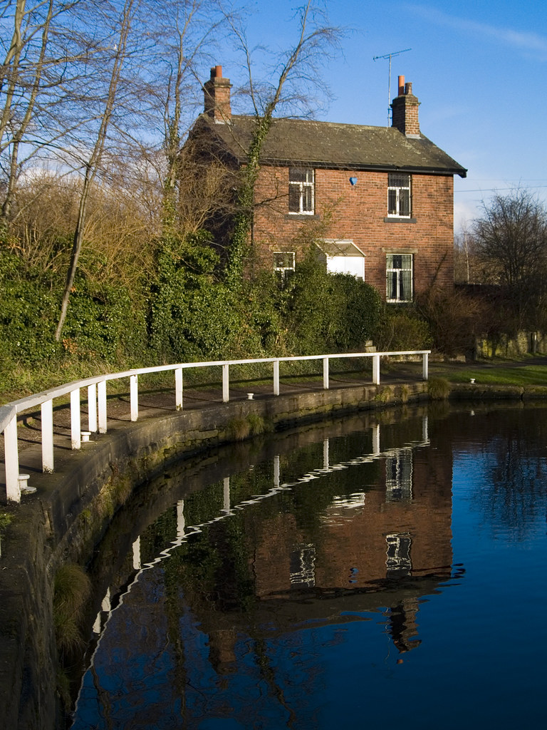 Dewsbury Canal Relection The Lock Keepers House reflected … Flickr