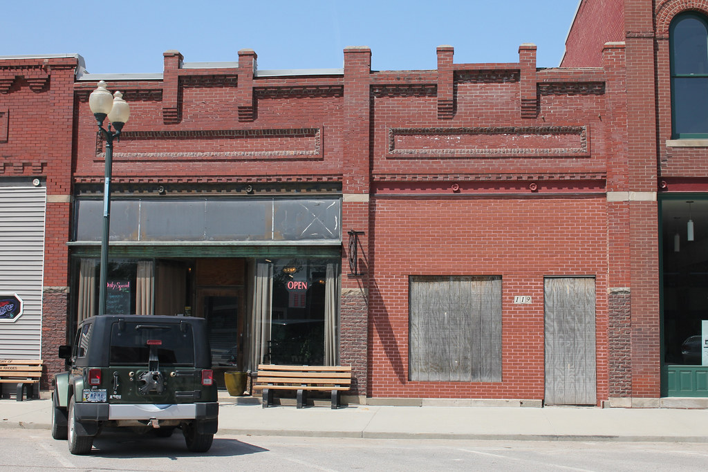 Downtown Building Earlham, IA Tom McLaughlin Flickr